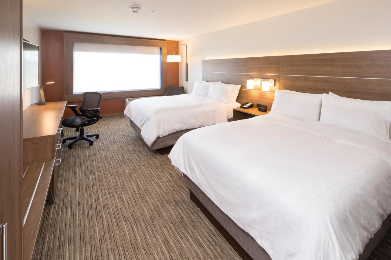 Holiday Inn Express & Suites Alpena - Downtown By Ihg Екстериор снимка