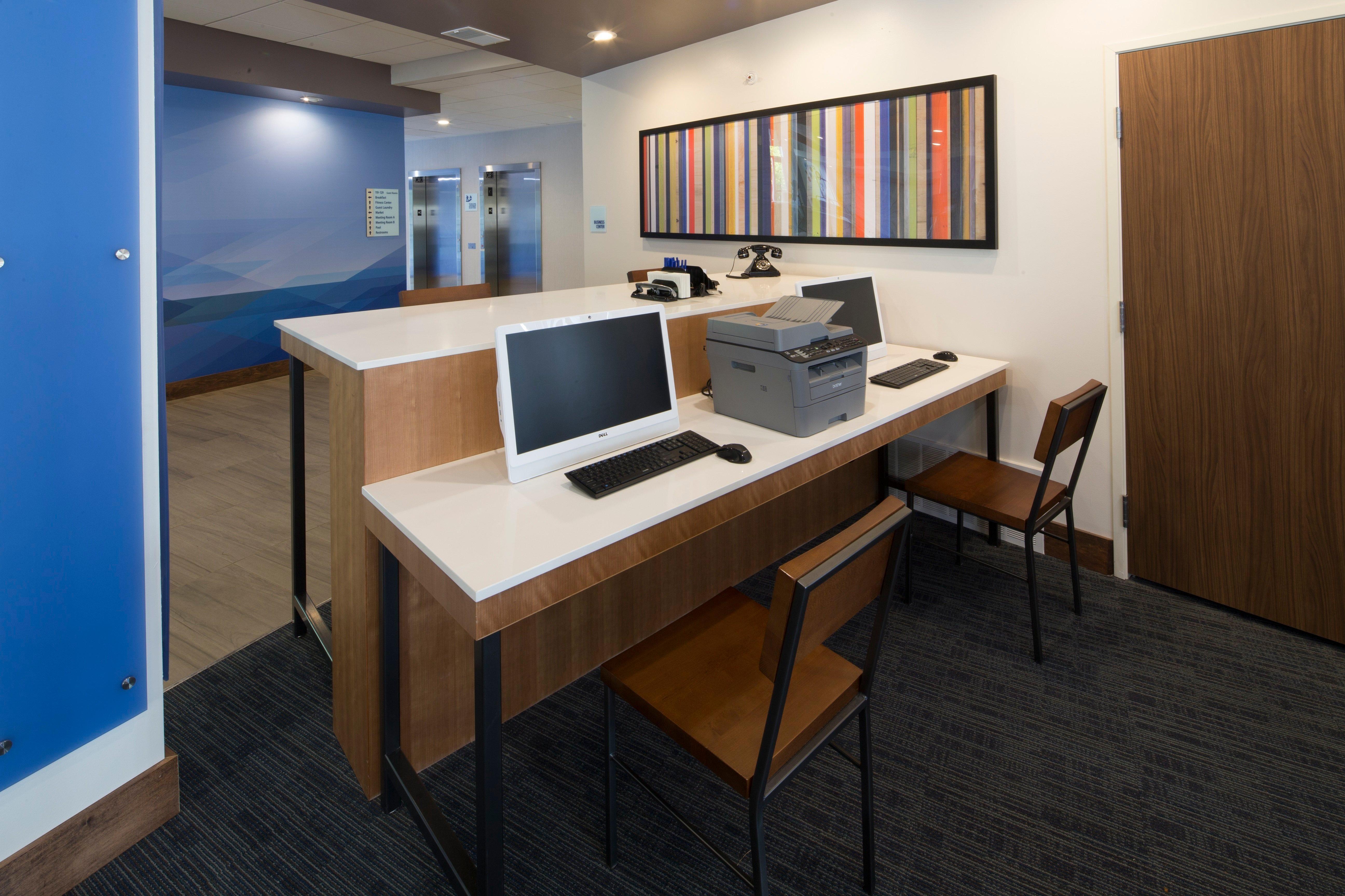Holiday Inn Express & Suites Alpena - Downtown By Ihg Екстериор снимка