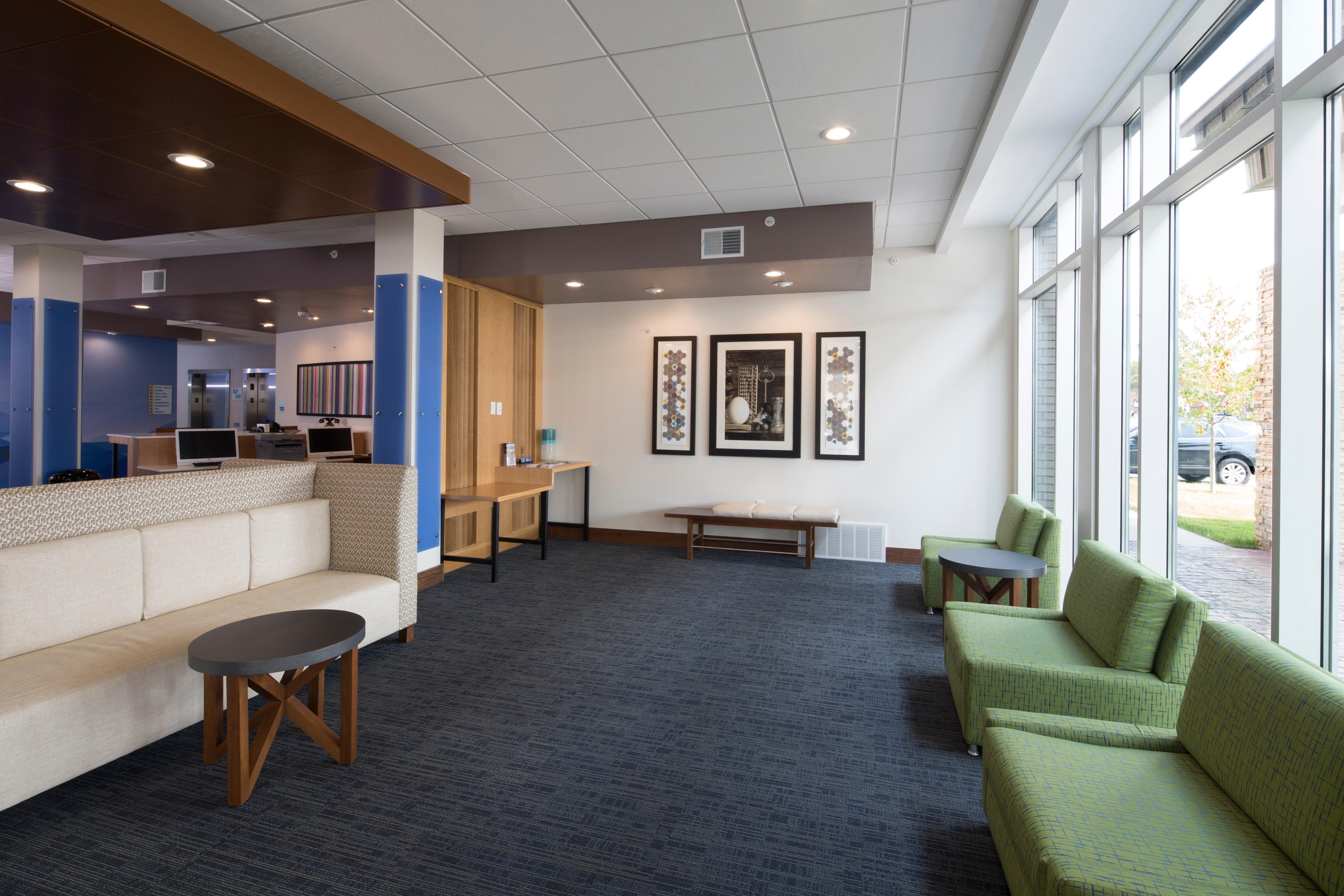 Holiday Inn Express & Suites Alpena - Downtown By Ihg Екстериор снимка