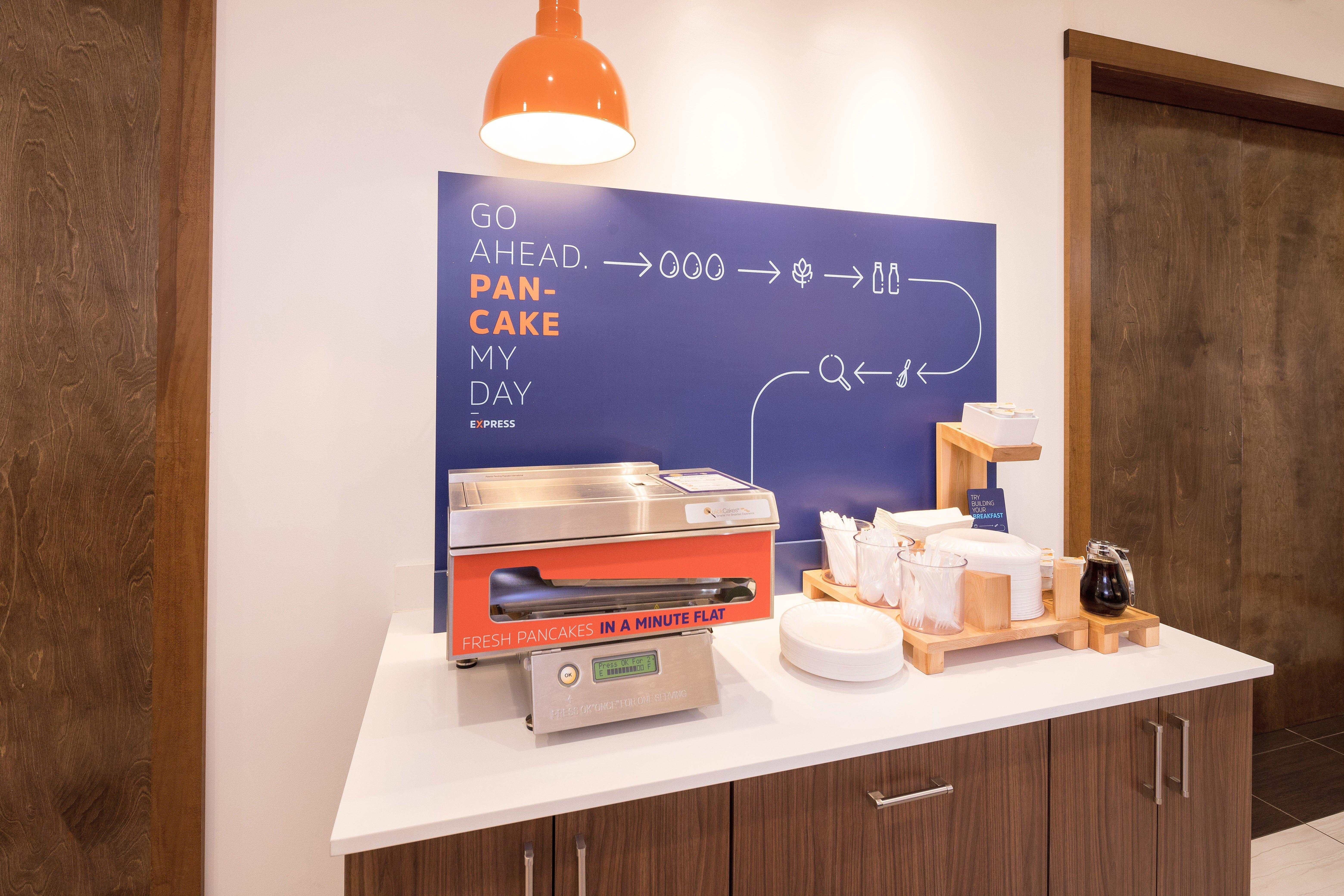 Holiday Inn Express & Suites Alpena - Downtown By Ihg Екстериор снимка