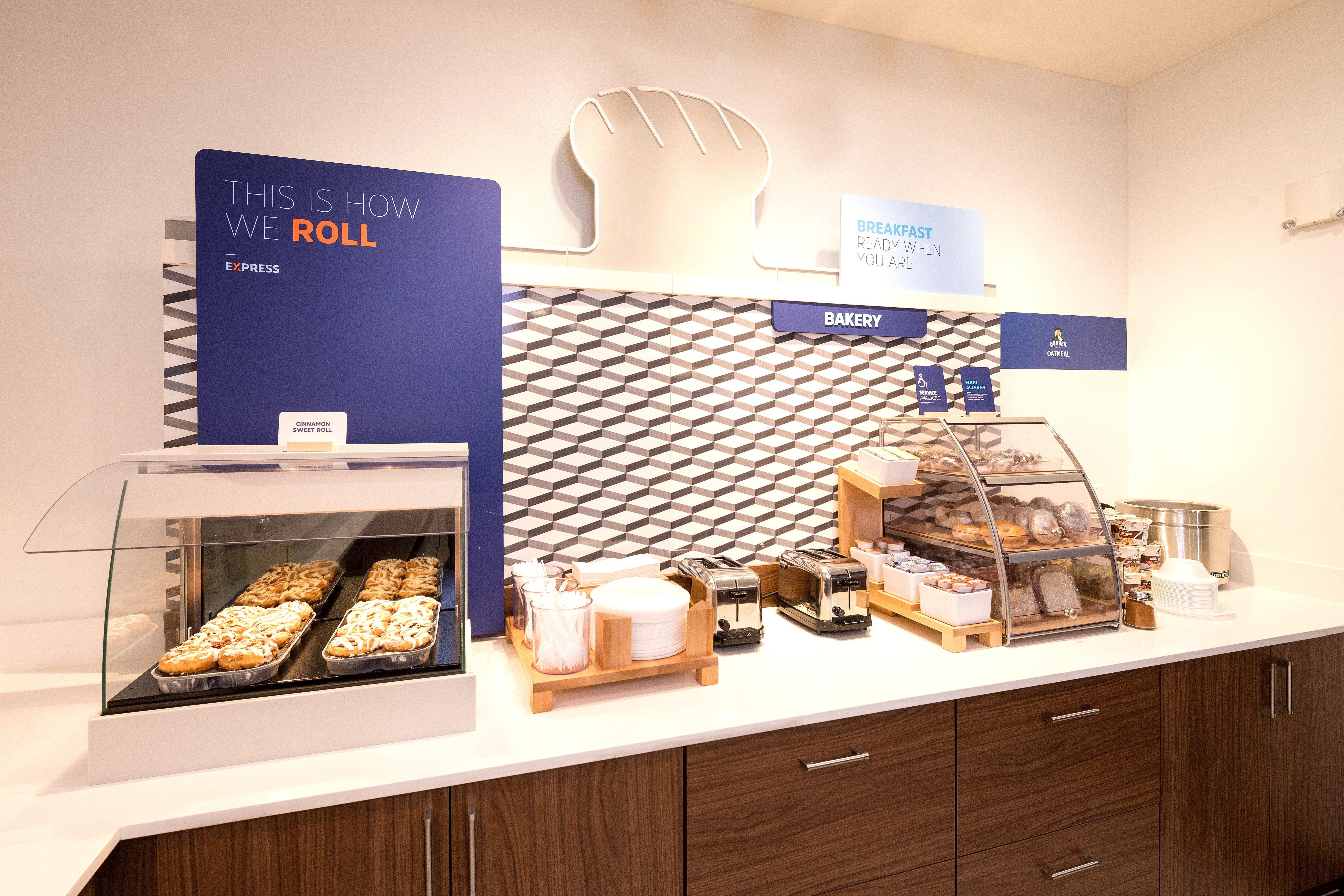 Holiday Inn Express & Suites Alpena - Downtown By Ihg Екстериор снимка