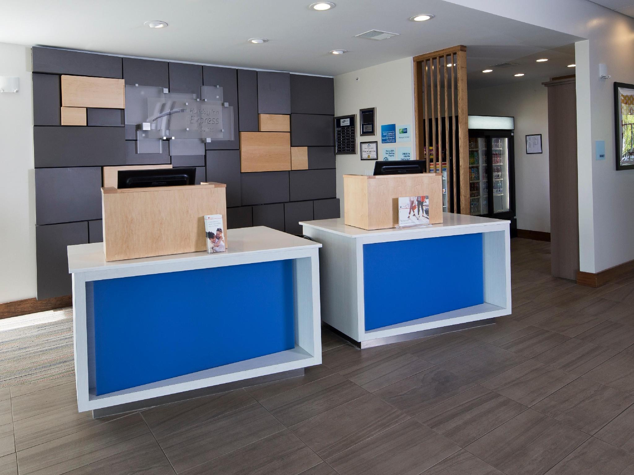 Holiday Inn Express & Suites Alpena - Downtown By Ihg Екстериор снимка